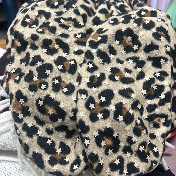 🌸3/$30🌸 SWEET TART | animal/leopard print/spot fleece onsie footed pajamas/pjs - Picture 3 of 3